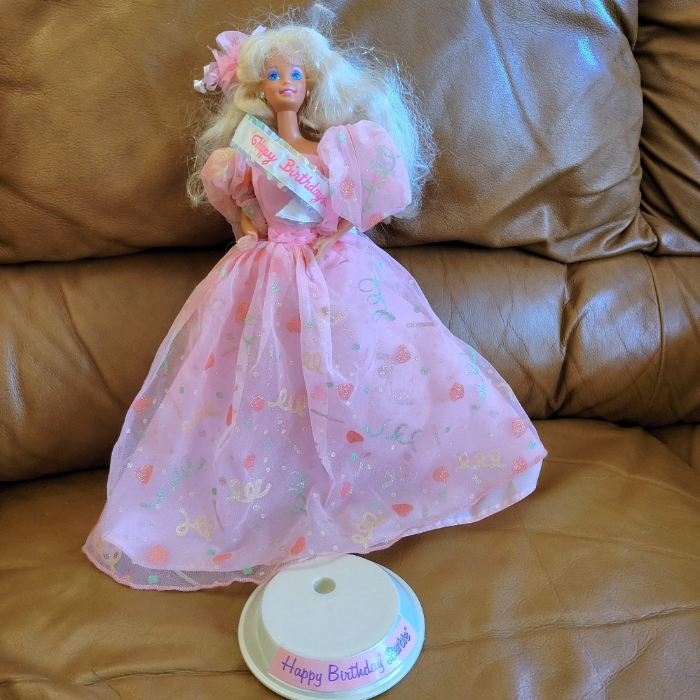 Mattel Blonde Barbie Doll "Happy birthday Barbie"